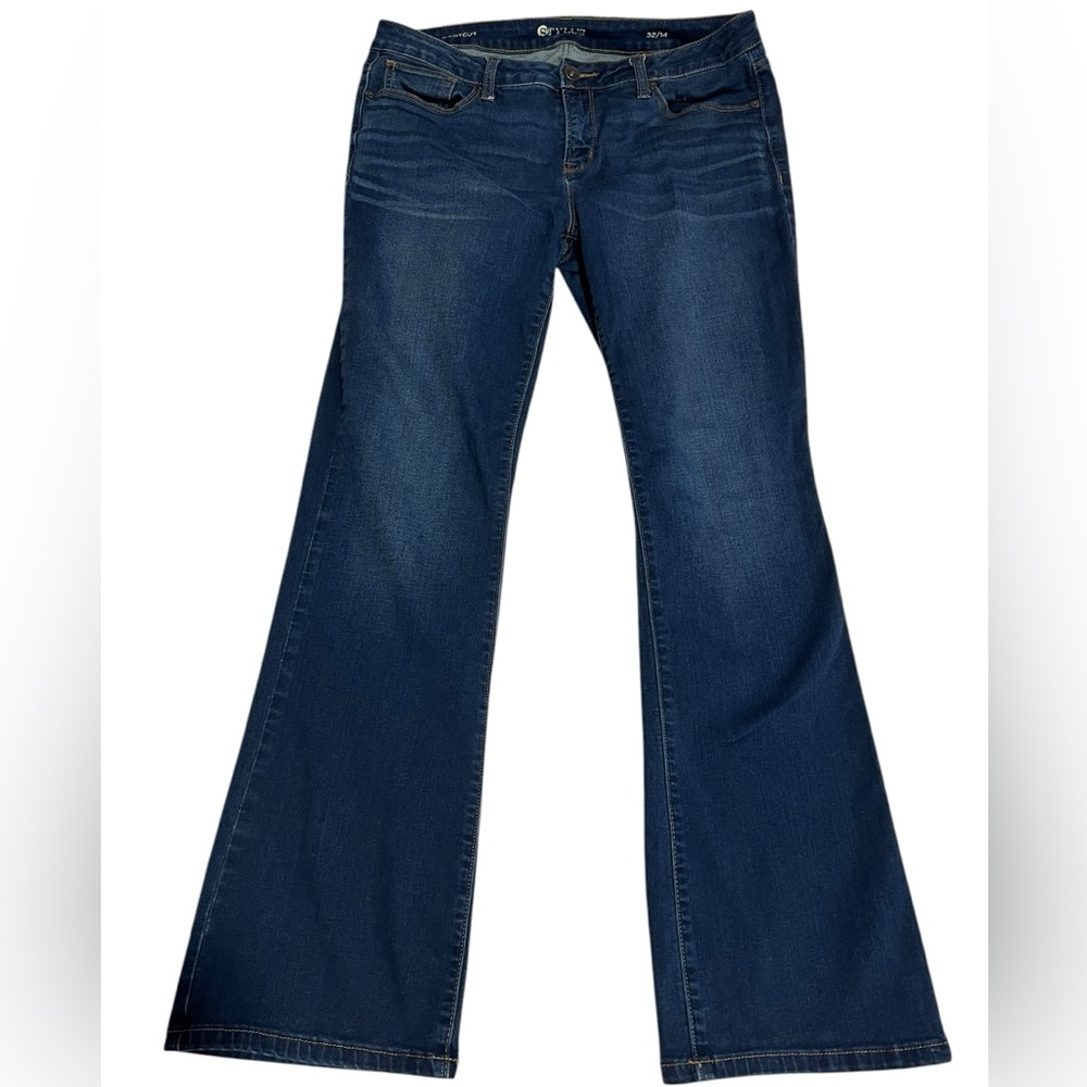 Stylus Bootcut Jeans | Size 32/14 | Dark Wash | Good Used Condition